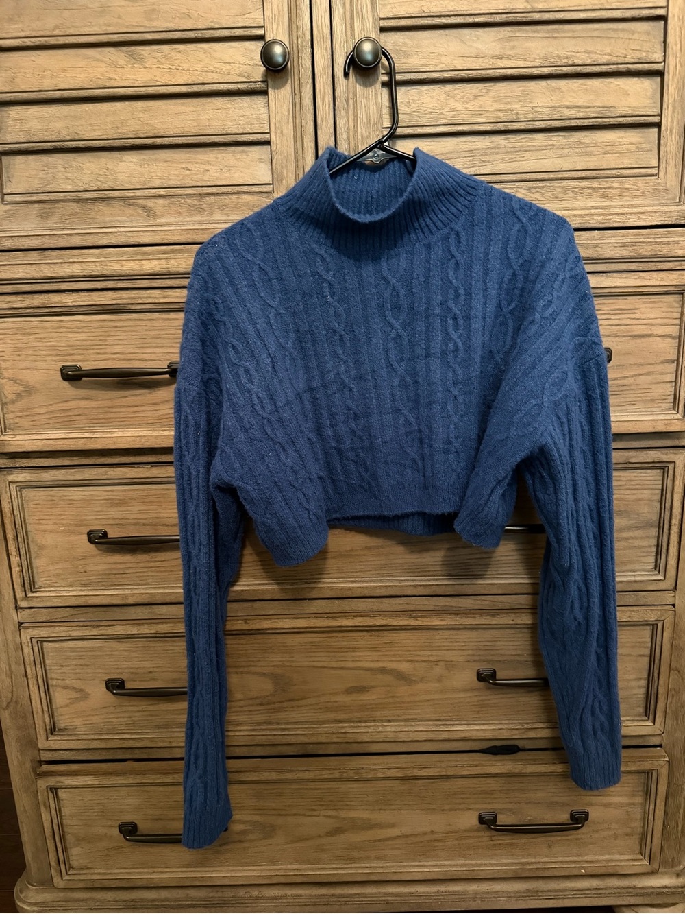 🦄 ALO Yoga SAMPLE Blue Cropped Cable Knit Cropped Winter Bliss Sweater